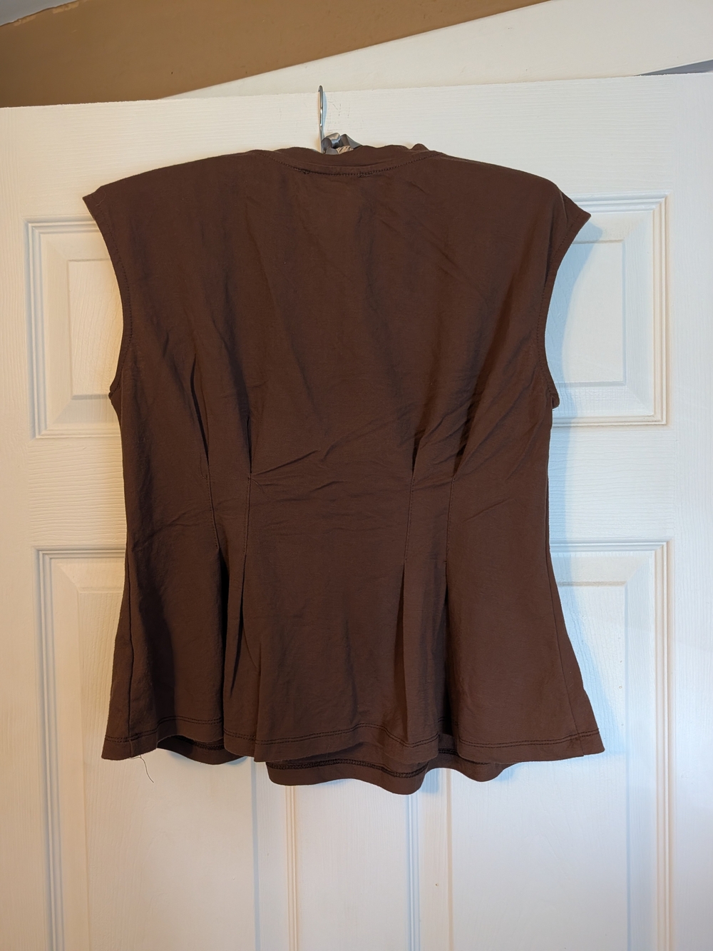 Harlow Brown Structured Cap-Sleeve Tank Top - Picture 2 of 3